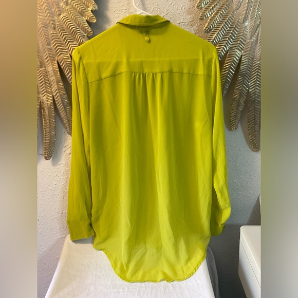 Rock & Republic Sheer Top size 12 large neon yellow green - Picture 4 of 6